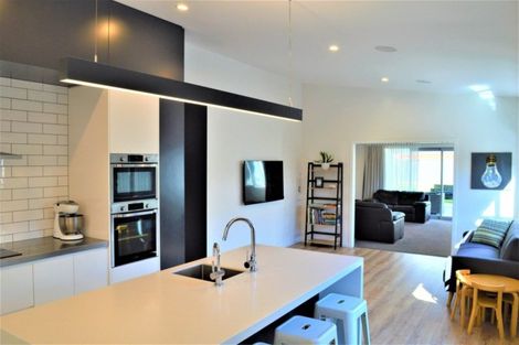 Photo of property in 25 Magnetic Place, Cromwell, 9310