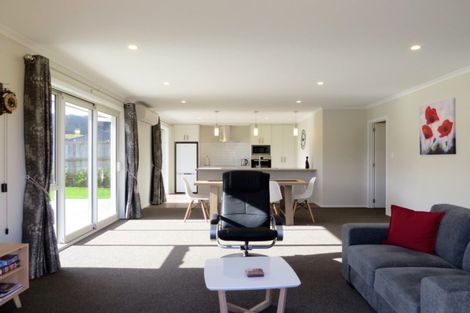 Photo of property in 64 Golden Shore Place, Coromandel, 3506