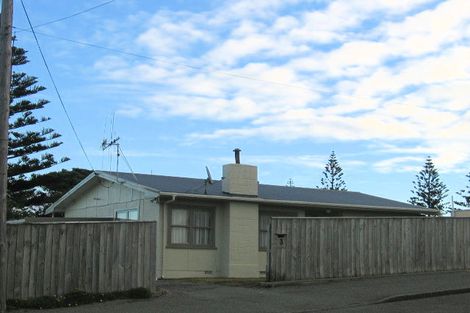 Photo of property in 3 Rupini Street, Otaki Beach, Otaki, 5512