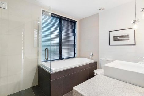 Photo of property in 8 Buckler Court, Jacks Point, Queenstown, 9371