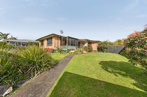 Photo of property in 36 Wairau Road, Oakura, 4314