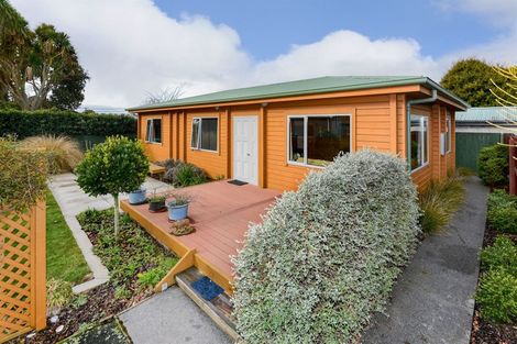 Photo of property in 6a Bygrave Place, Bishopdale, Christchurch, 8053