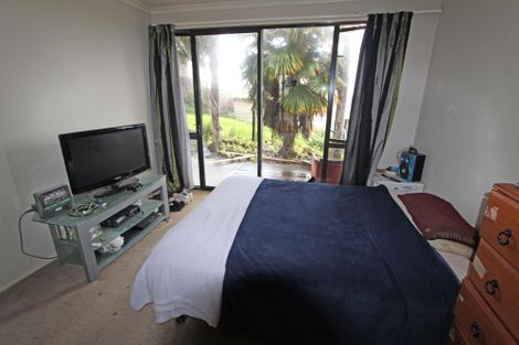 Photo of property in 5 Maraetai Place, Port Waikato, 2695