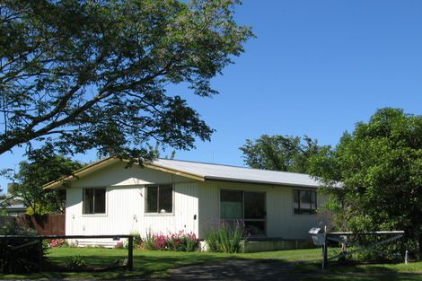 Photo of property in 4 Clifton Place, Riverdale, Gisborne, 4010