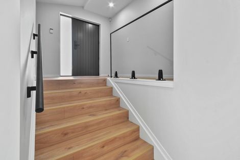 Photo of property in 30 Harbour Crest Drive, Waiuku, 2123