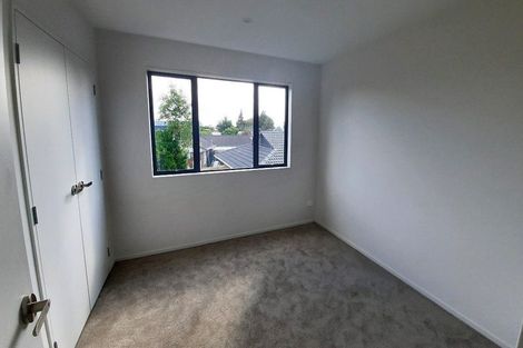 Photo of property in 4e Pinedale Place, Henderson, Auckland, 0610