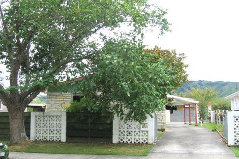 Photo of property in 63 Hillside Drive, Maoribank, Upper Hutt, 5018