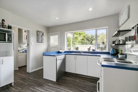 Photo of property in 4 Coast Road, Wainuiomata, Lower Hutt, 5014