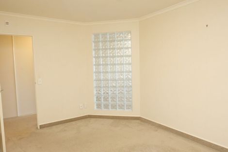 Photo of property in Ocean Apartments, 44-46 Marine Parade, Paraparaumu Beach, Paraparaumu, 5032
