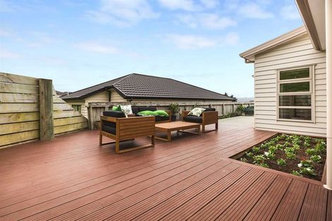 Photo of property in 76 Staithes Drive North, Whitby, Porirua, 5024