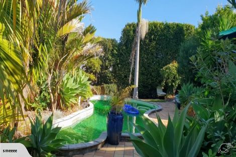 Photo of property in 43 Sharon Road, Waiake, Auckland, 0630