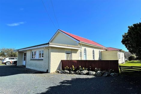 Photo of property in 35 Main Road, Owaka, 9535