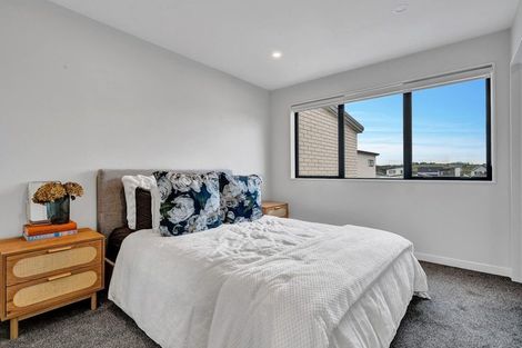 Photo of property in 5/86 Fred Taylor Drive, Westgate, Auckland, 0814