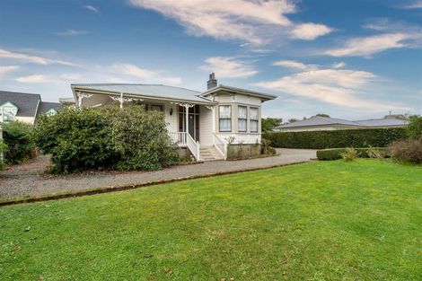 Photo of property in 204 Bartholomew Road, Levin, 5510