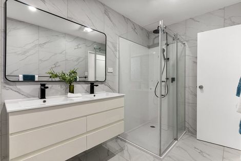 Photo of property in 61b Highland Park Drive, Highland Park, Auckland, 2010