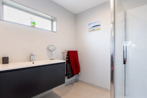 Photo of property in 38 Pharazyn Avenue, Waikanae Beach, Waikanae, 5036