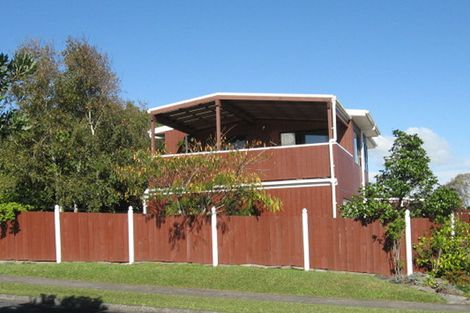 Photo of property in 57 Highland Park Drive, Highland Park, Auckland, 2010