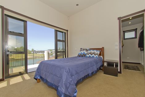 Photo of property in 10 Hei Esplanade, Whitianga, 3510