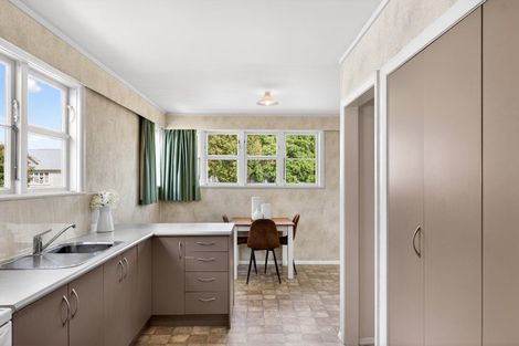 Photo of property in 4 Russell Road, Marewa, Napier, 4110