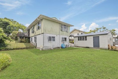 Photo of property in 7 Hueglow Rise, West Harbour, Auckland, 0618