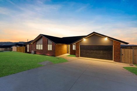 Photo of property in 2 Viv Green Place, Pokeno, 2402