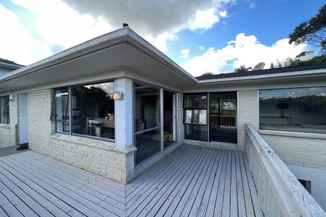 Photo of property in 2/18 Simon Ellice Drive, Bayview, Auckland, 0629