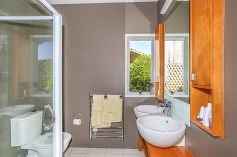 Photo of property in 122 Harrisville Road, Tuakau, 2121