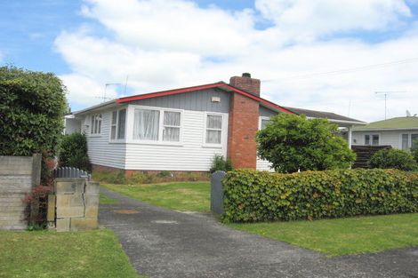 Photo of property in 8 Orchard Rise, Rosehill, Papakura, 2113