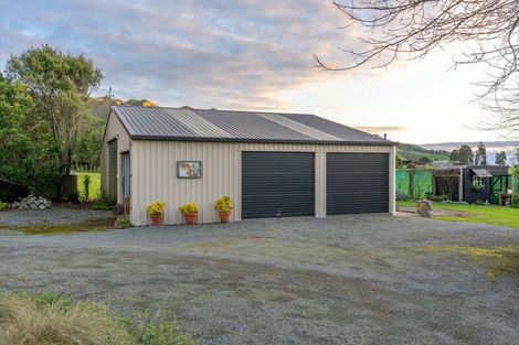Photo of property in 56 Mickell Road, Hautere, Otaki, 5582