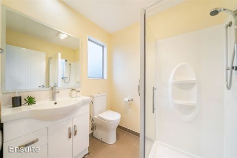 Photo of property in 16 Mcewen Crescent, Riverstone Terraces, Upper Hutt, 5018