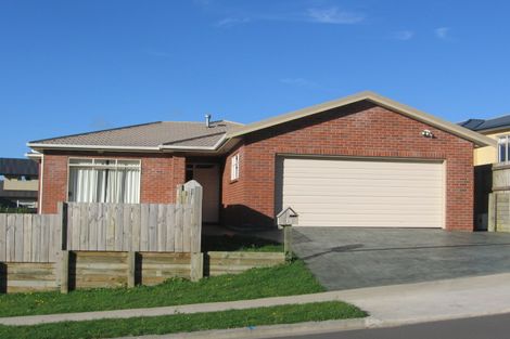 Photo of property in 35 Erlestoke Crescent, Churton Park, Wellington, 6037