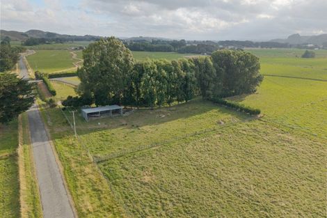 Photo of property in 37 Tawera Road, Mangatainoka, Pahiatua, 4982