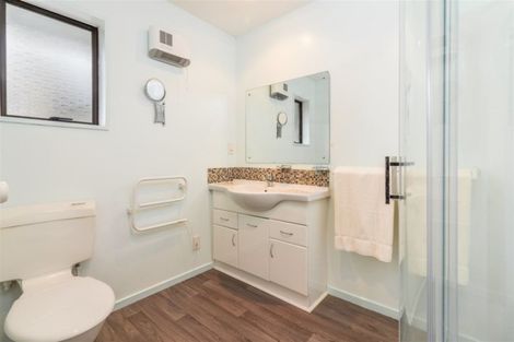 Photo of property in 18 Althorp Place, Avonhead, Christchurch, 8042