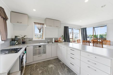 Photo of property in 21 Sharland Avenue, Manurewa, Auckland, 2102