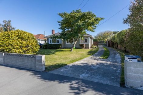 Photo of property in 19 Wilton Crescent, Bishopdale, Christchurch, 8053