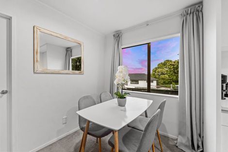 Photo of property in 2/2 Crosby Road, West Harbour, Auckland, 0618