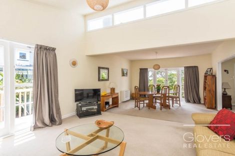 Photo of property in 8 Tawini Road, Titirangi, Auckland, 0604