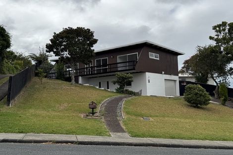 Photo of property in 16 Cheval Drive, Totara Vale, Auckland, 0629