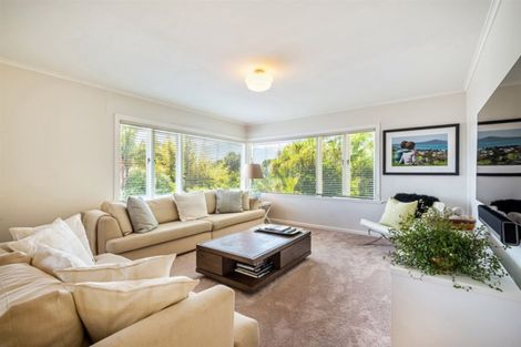 Photo of property in 15 Le Roy Terrace, Birkenhead, Auckland, 0626