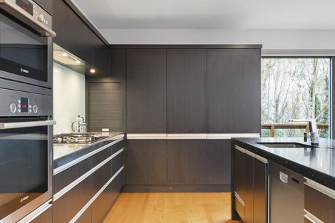 Photo of property in 42 Ruapehu Drive, Fitzherbert, Palmerston North, 4410