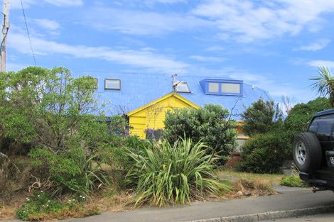 Photo of property in 19 Milne Terrace, Island Bay, Wellington, 6023
