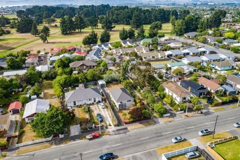 Photo of property in 113 Bowhill Road, New Brighton, Christchurch, 8083