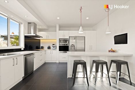 Photo of property in 9 Crest Street, Tainui, Dunedin, 9013