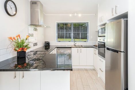 Photo of property in 2/14 Fieldstone Court, Northpark, Auckland, 2013