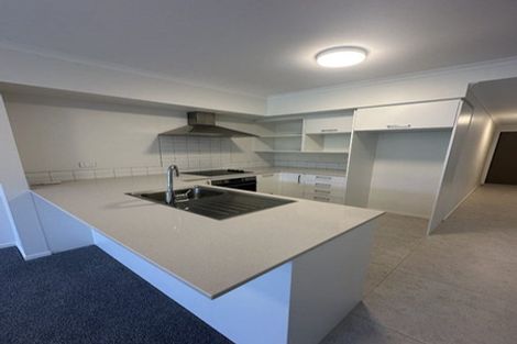 Photo of property in 27 Manarini Road, Westgate, Auckland, 0614
