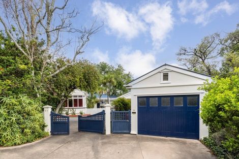 Photo of property in 11 Thompson Road, Bluff Hill, Napier, 4110