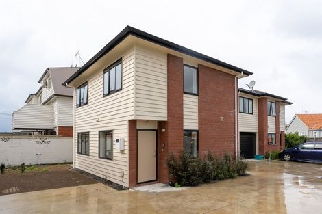 Photo of property in 2/12 Short Street, Claudelands, Hamilton, 3214