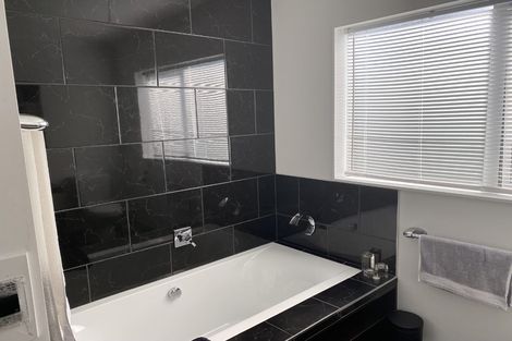 Photo of property in 69 Queens Road, Waikanae Beach, Waikanae, 5036