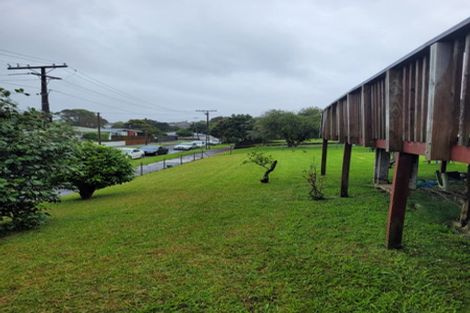 Photo of property in 21 Maui Pomare Street, Blockhouse Bay, Auckland, 0600