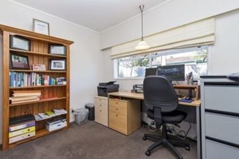 Photo of property in 4 Quibray Place, Botany Downs, Auckland, 2010